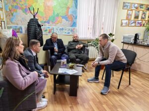 Астраханские активисты ЛДПР побывали в центре «Выбор» и предложили помощь в расширении