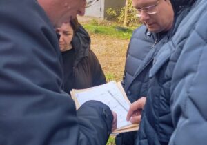 Металлические гаражи в Астрахани помешали прокладке нового водопровода