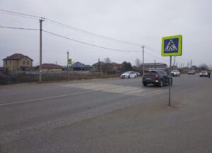 После гибели девочки на выезде из Астрахани появятся «лежачие полицейские» и освещение