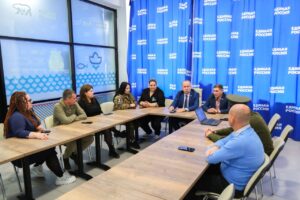 Игорь Седов встретился с волонтерами движения «Единство»