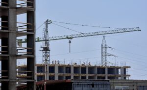 Кадры в дефиците: почему строительная отрасль меняется и как это ощущает Астрахань