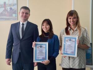 Астраханский министр наградил художников, которые рисуют промышленные объекты