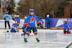 Игорь Бабушкин поздравил астраханцев со Всероссийским Днем хоккея
