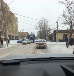 В Астрахани с 6 утра произошло 55 аварий