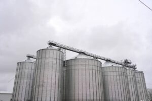 Новый завод под Астраханью запустят уже в 2026 году