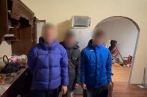 Астраханские полицейские задержали троих закладчиков