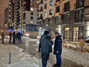 В Астрахани выясняют обстоятельства падения девочки с 16 этажа нового ЖК