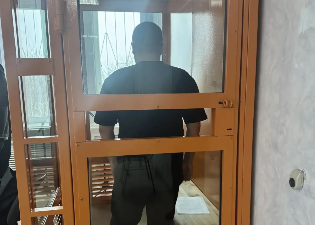 За что под Астраханью полицейского самого отправили за решетку