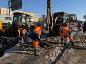 «Астрводоканал» отремонтировал трубу, из-за которой перекрывали улицу Н. Островского