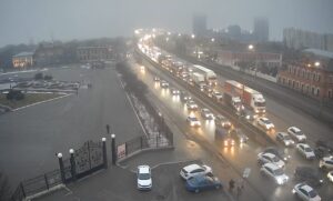 На Анри Барбюса сильный затор: весь день не работает светофор