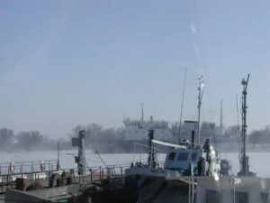 В Астраханской области восстанавливают работу паромных переправ