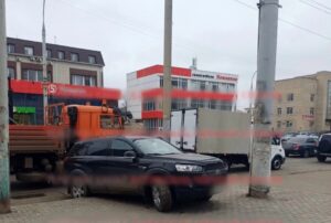 В Астрахани наказывают водителей за неправильную парковку