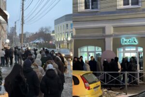 Астраханский цветочный магазин провел необычную акцию, у его дверей собралась огромная очередь