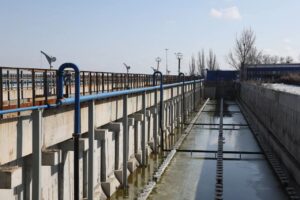 Есть отставания от графика: власти оценили ход ремонта очистных сооружений Астрахани