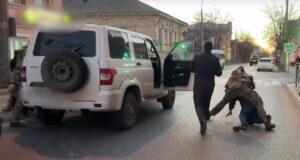 В Астрахани полицейские инсценировали сбыт наркотиков, подставив местного жителя