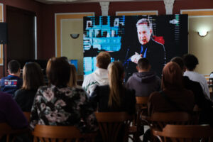 Молодежный парламент при Думе Астраханской области провел заседание в необычном формате