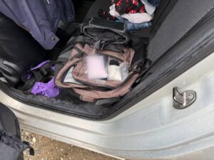 В Астрахани в автомобиле нашли 300 свертков мефедрона