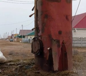 Астраханцы собрали деньги на ремонт «умирающей» водонапорной башни в селе, но спасти ее не могут