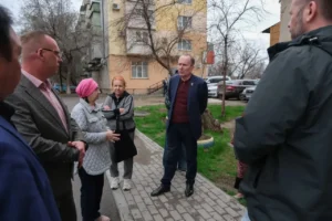 Игорь Седов провел выездную встречу на улице Дзержинского