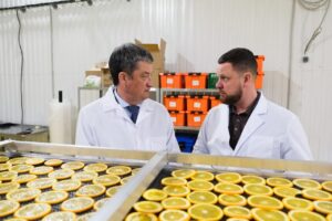 Депутат Госдумы увидел, как в Астрахани создают арбузные фрипсы