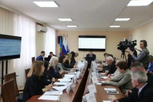 В Астраханской области обсудили поддержку трудоустройства участников СВО