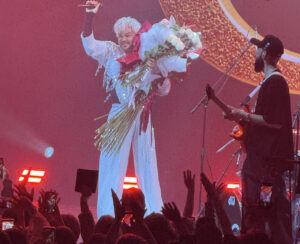 Поездка в Астрахань закончилась для Филиппа Киркорова мощным приступом аллергии