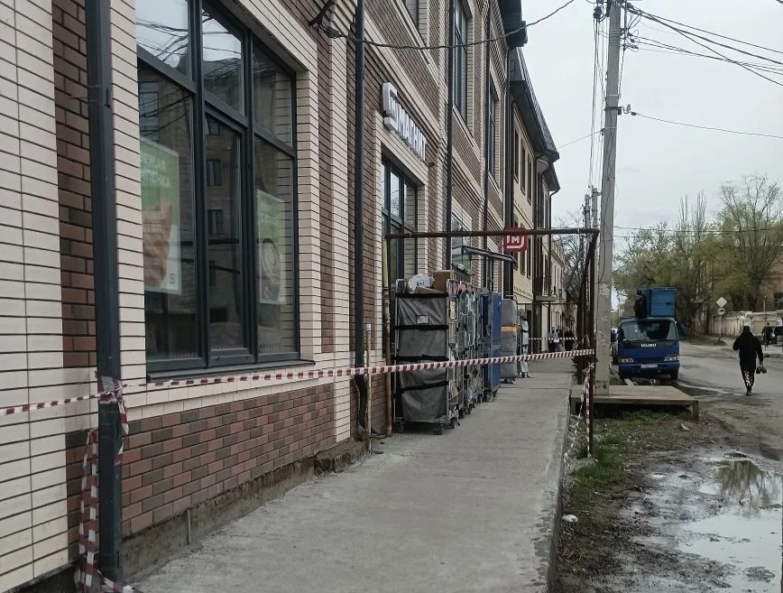 В Астрахани сообщили о заминированном магазине, в нем ничего не нашли