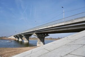 В Астраханской области завершают ремонт моста по нацпроекту