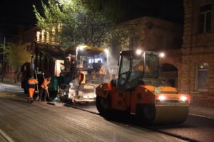 В Астрахани ведут дорожные работы без «замораживания» движения