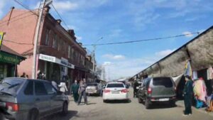 Астраханец попытался проехать через Большие Исады на машине и снял это на видео