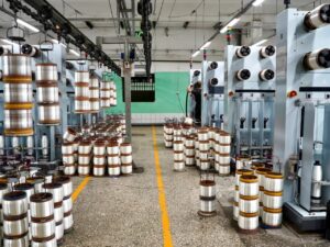 В Астрахани легендарный завод стал производить больше продукции: одно из немногих в мире
