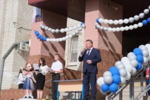 В Астрахани для 8 тысяч школьников прозвенел последний звонок