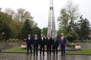 В Астрахани консулы почтили память погибших в Великой Отечественной войне
