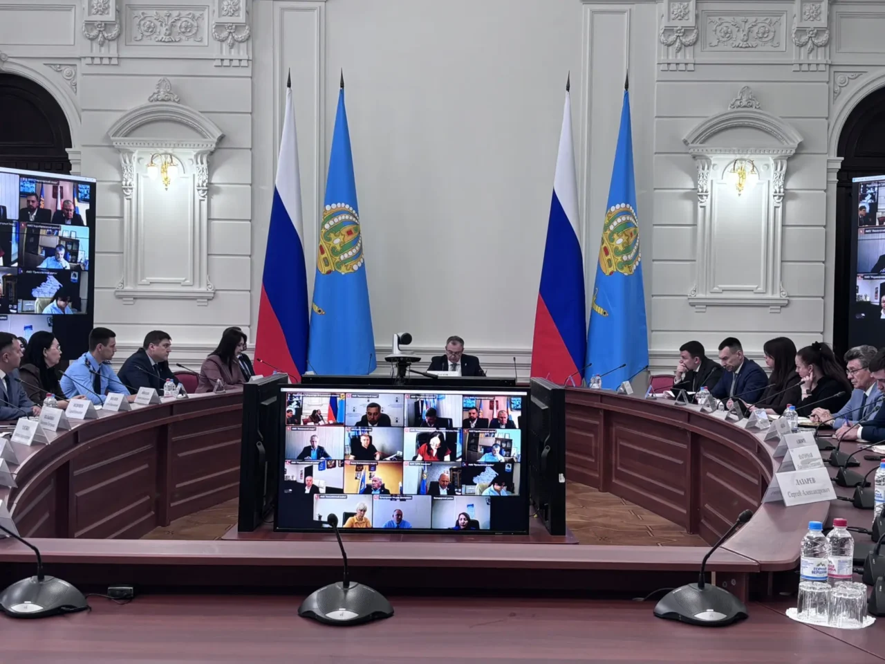В Астрахани обсудили координацию поддержки участников СВО и их семей