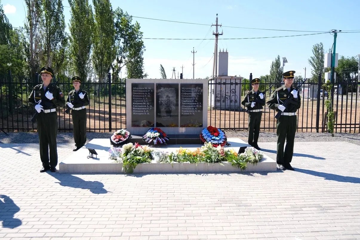 В Приволжском районе открыли Парк Победы в память о погибших участниках СВО