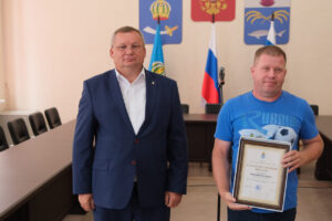 Игорь Мартынов поздравил работников рыбной отрасли с Днем рыбака