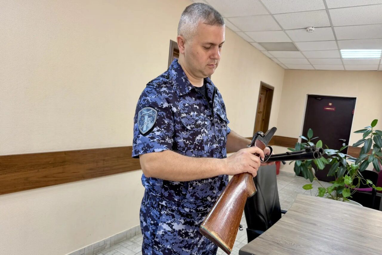 Сколько законного оружия хранят у себя жители Астраханской области