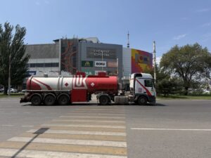 В понедельник в Астрахани дополнительно открыли еще три заправки