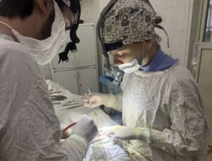 В Астрахани много часов оперировали школьника с тяжелейшей травмой лица