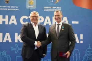 Министр спорта России посетил ключевые спортивные объекты Астраханской области
