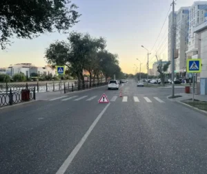 В Астрахани у Набережной Приволжского затона на переходе сбили подростка