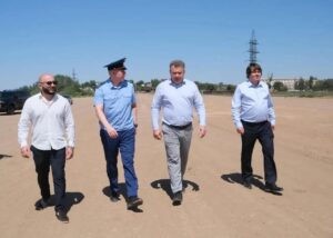 Игорь Редькин лично проверил обустройство новой дороге в поселке Сабанс-Яр