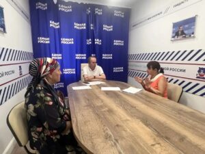 Игорь Седов провел личный прием в Штабе общественной поддержки