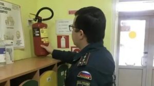 Две астраханские школы перестали работать из-за нарушений правил пожарной безопасности