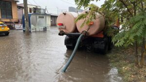 Где в Астрахани воду начнут откачивать в первую очередь