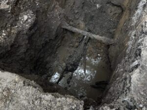 Дыра на Больших Исадах образовалась из-за деревянной трубы 1935 года