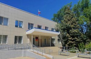 Защищаясь, убила мужа его собственной рукой: в Астраханской области женщина превысила самооборону