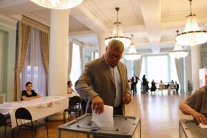 Игорь Бабушкин проголосовал и обратился к астраханцам