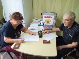 Как проходит голосование на дому на выборах в Астраханской области