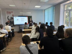 Члены избирательных комиссий Астраханской области провели встречи с молодыми избирателями